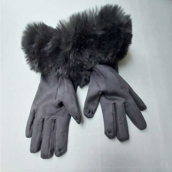 Never Worn faux-suede & faux-fur gloves and matching adjustable Magic Scarf. - Picture 4 of 4